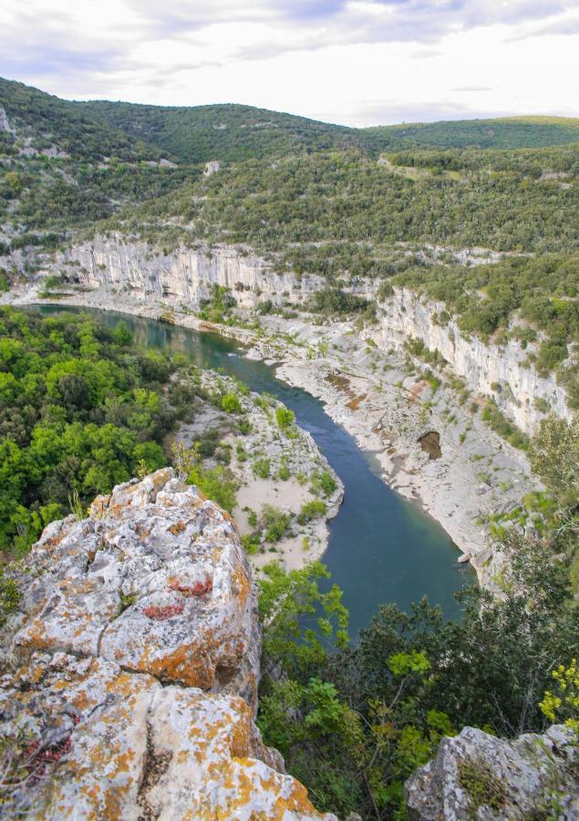 Les Yourtes De Provence Acomodação com café da manhã Saint-Paulet-de-Caisson Exterior foto